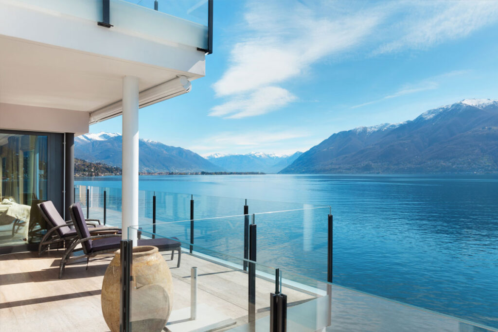 Lake apartment stay at Lake Lucerne in Switzerland